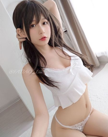 二次元美女18隐私免费_迅雷1080