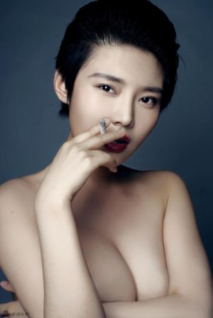《虚颜》_HD日韩电影在线