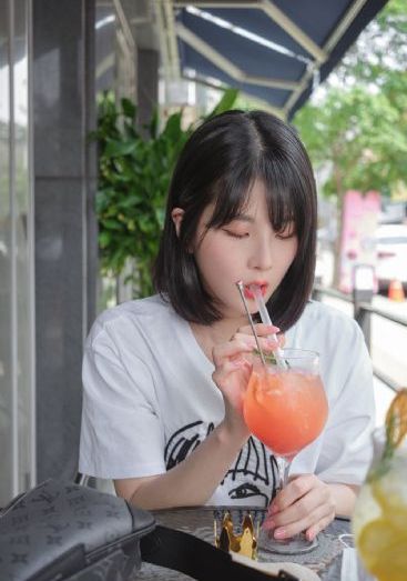 暗凭村_日韩在线观看