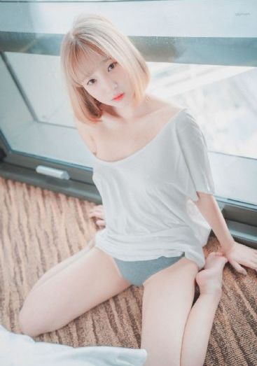 年轻的妈妈在线播放_高清视频大全